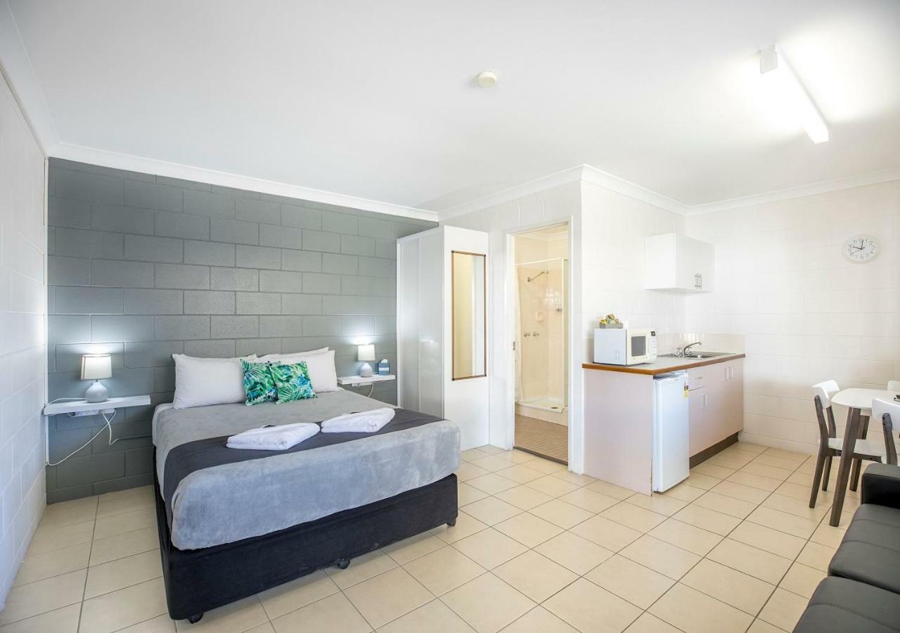 Banjo Paterson Motor Inn Townsville Exterior foto