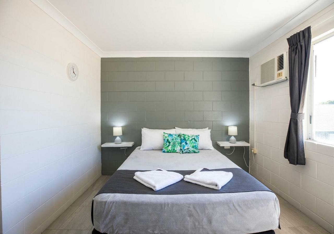Banjo Paterson Motor Inn Townsville Exterior foto